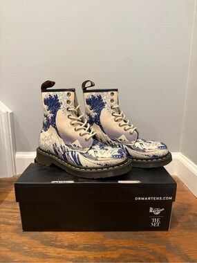 Dr. Martens 1460 Boot “The Met” Collab (The Great Wave)